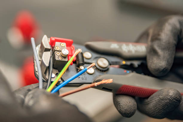 Best Industrial Electrical Services  in Country Club Hls, IL